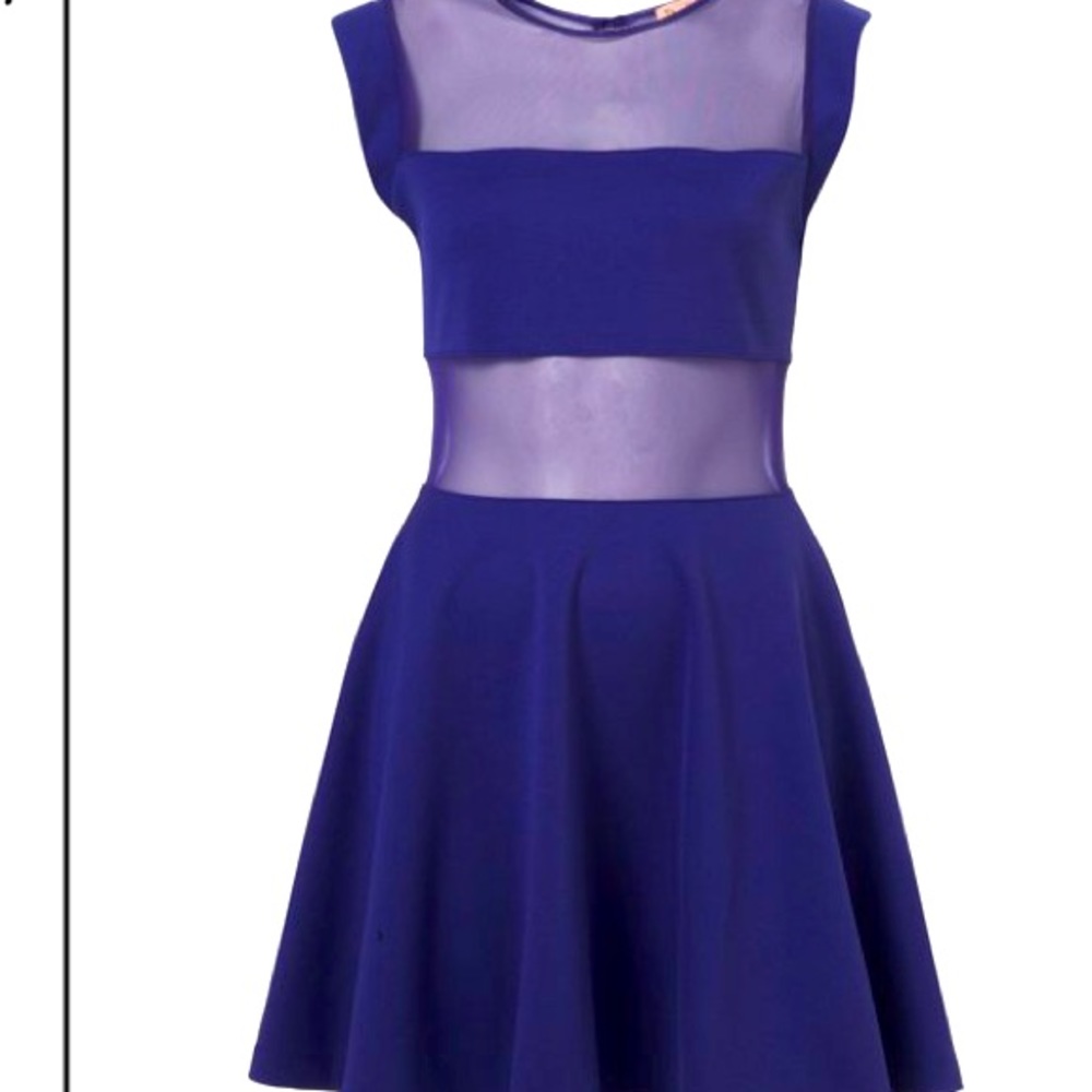Dresss. Up too shop. And have a Coctsil Night out!